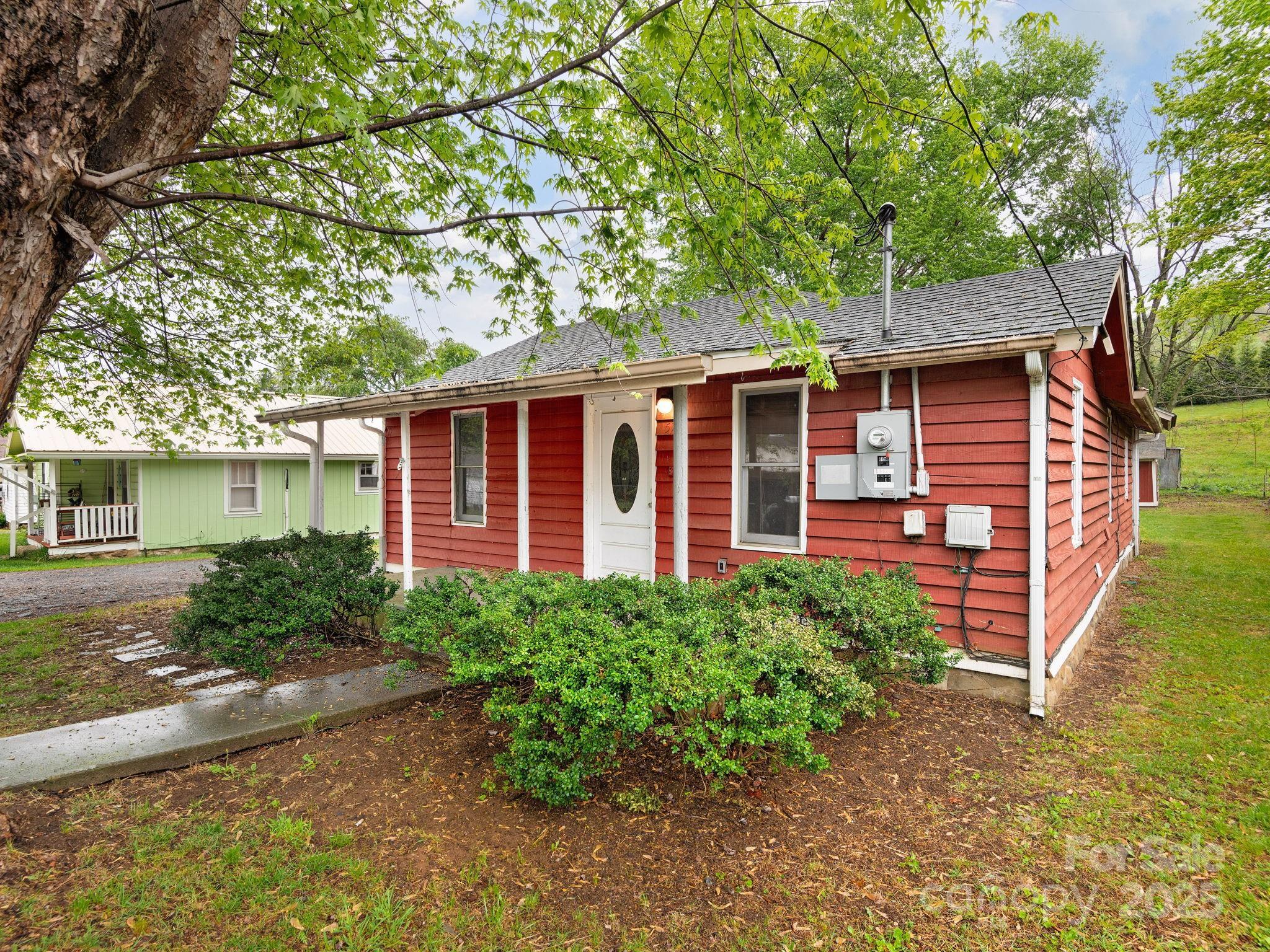 57 Mull Street  Waynesville NC 28786 photo