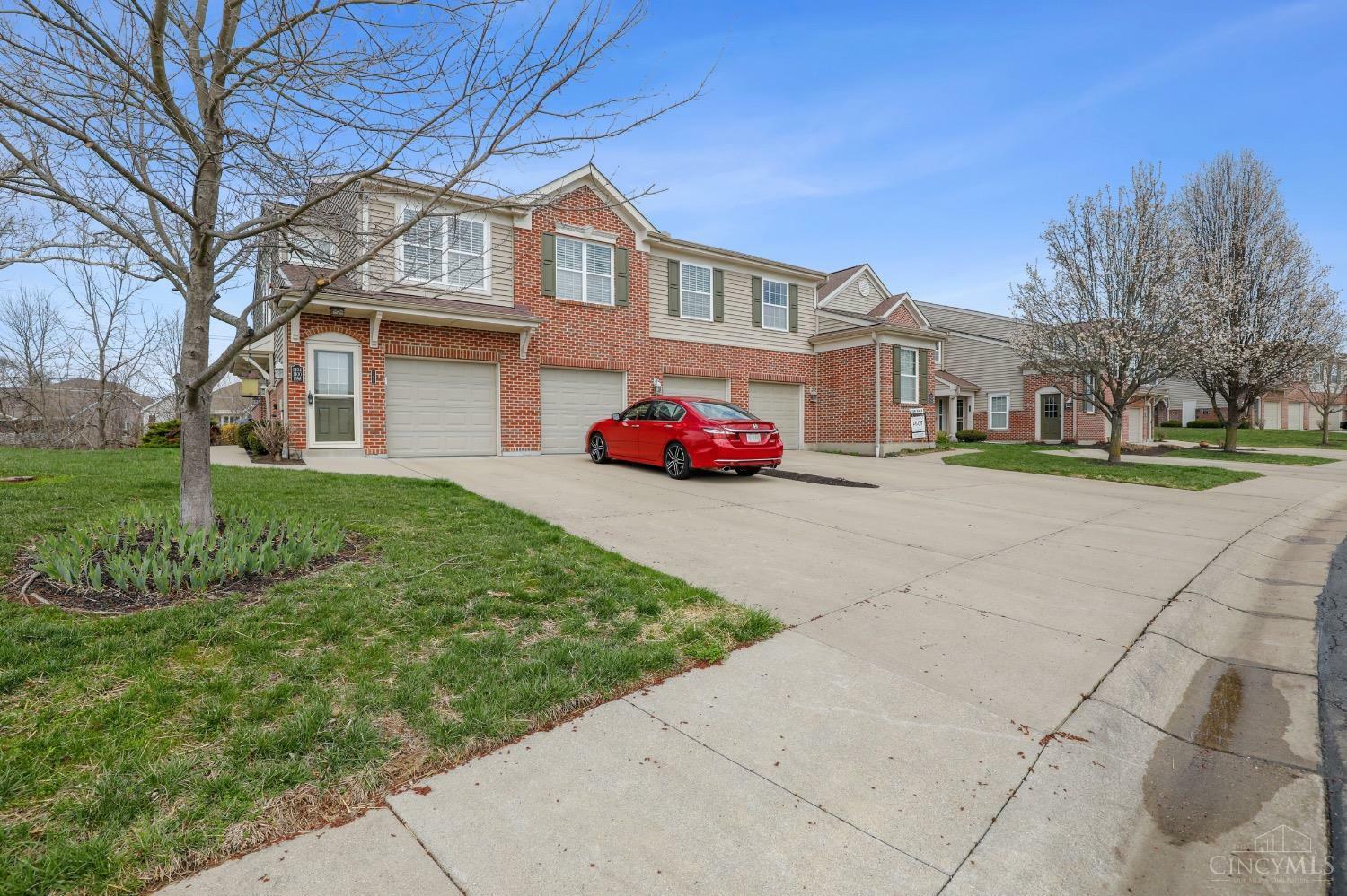 Property Photo: 1392 Shadowood Trail OH 45039