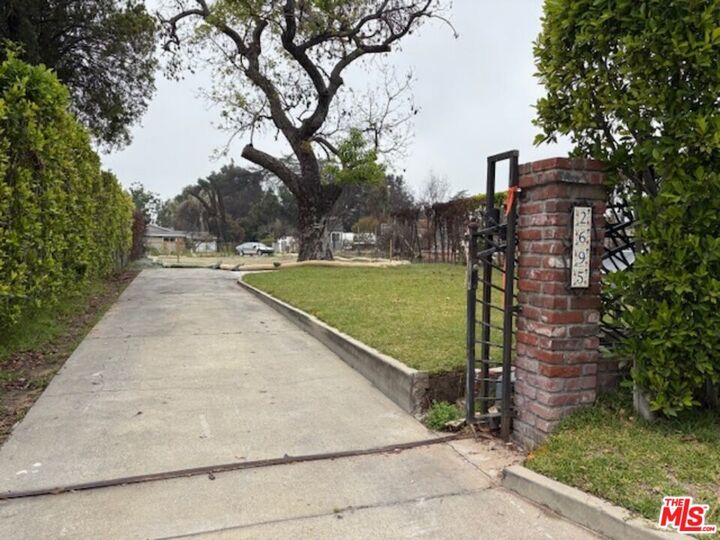 2695 Olive Ave  Altadena CA 91001 photo