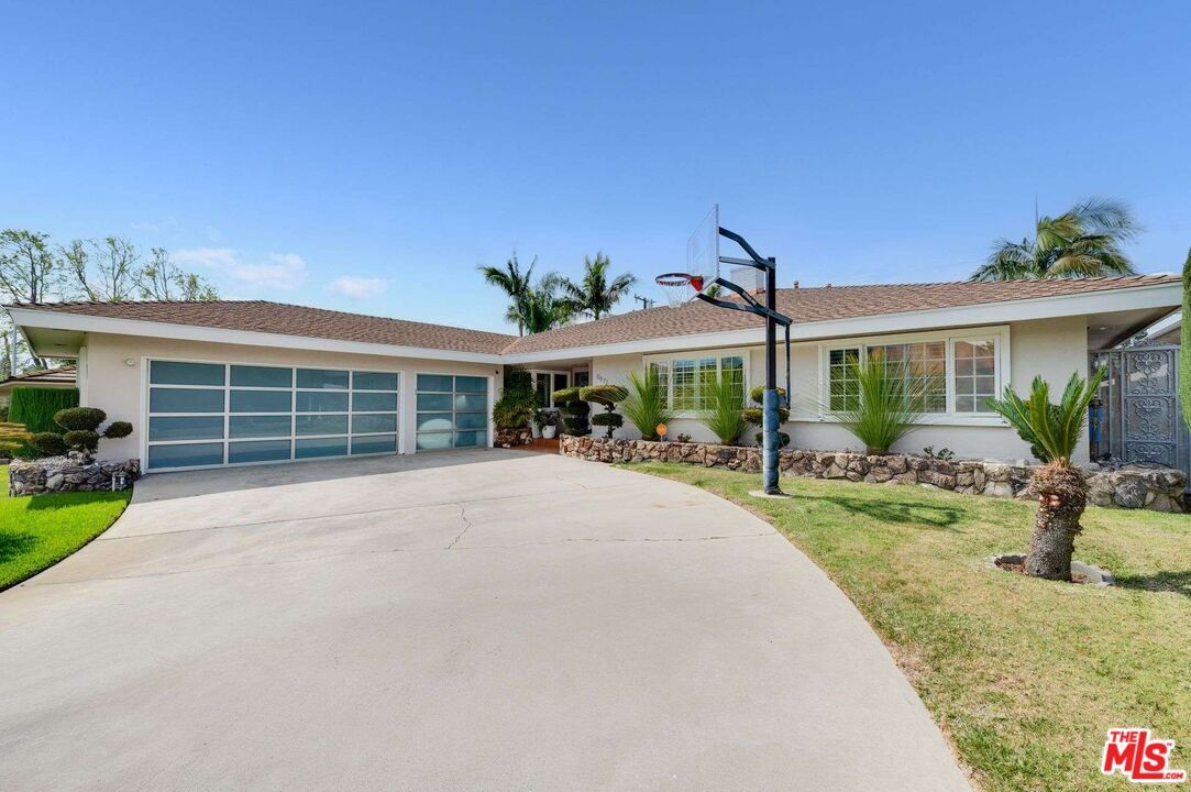 Property Photo:  5671 W 63rd St  CA 90056