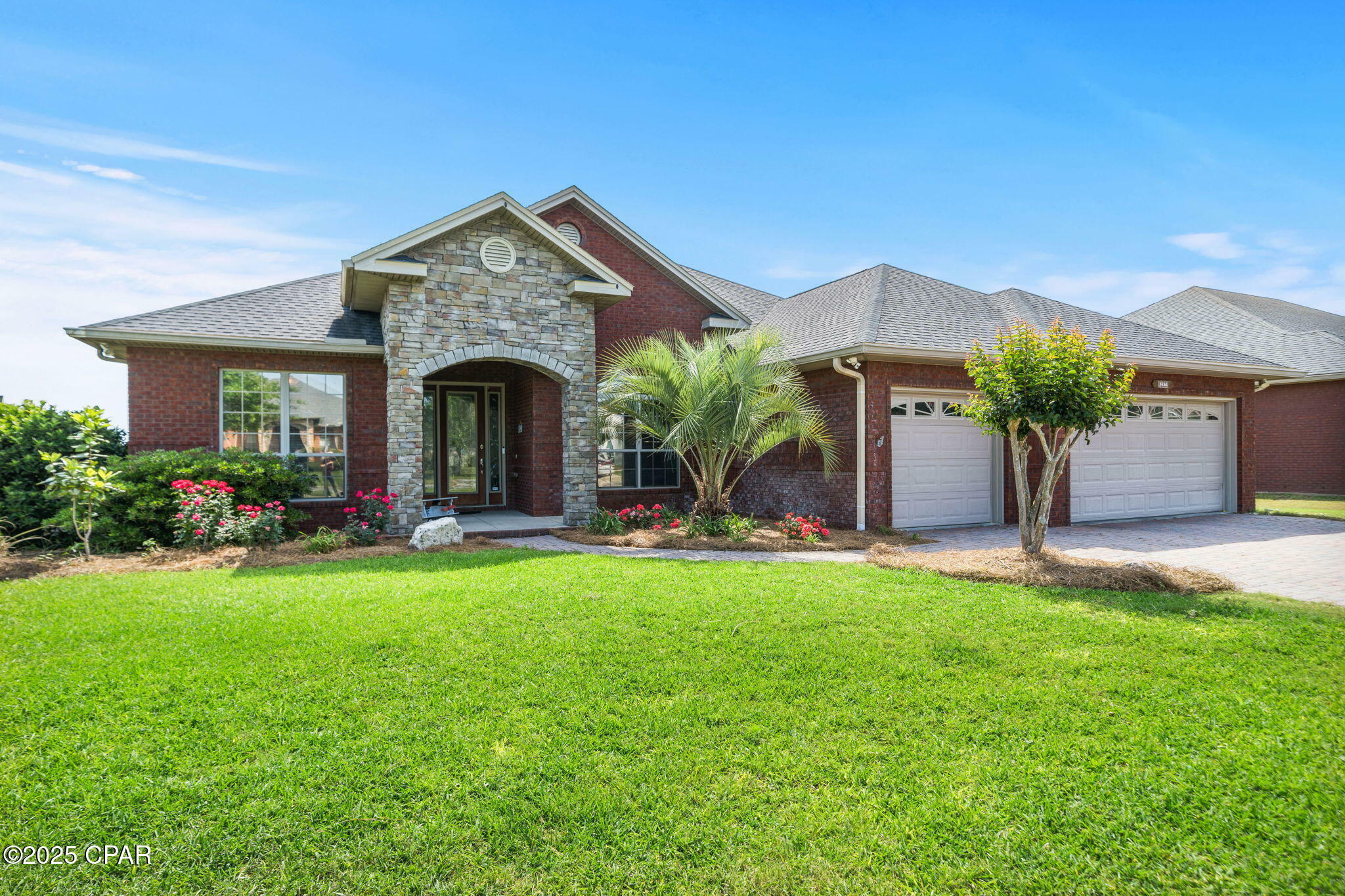 Property Photo: 207 Waterford Drive FL 32444