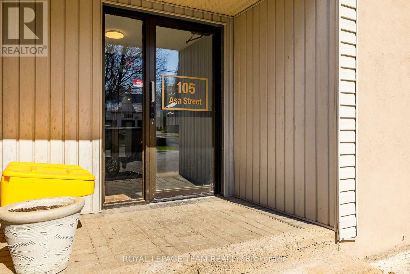 Property Photo: 105 Asa Street 202 ON K0G 1J0