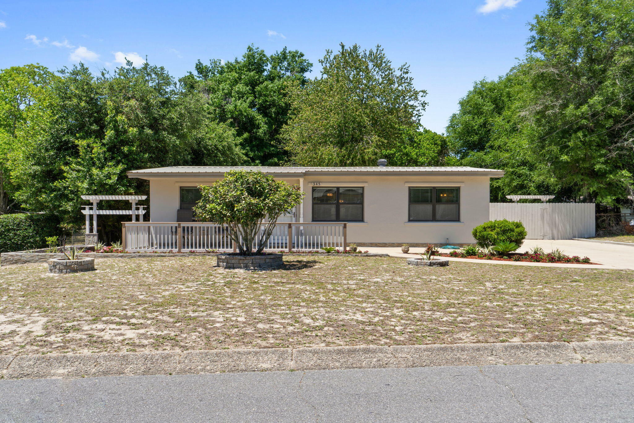 345 Avon Lane  Mary Esther FL 32569 photo