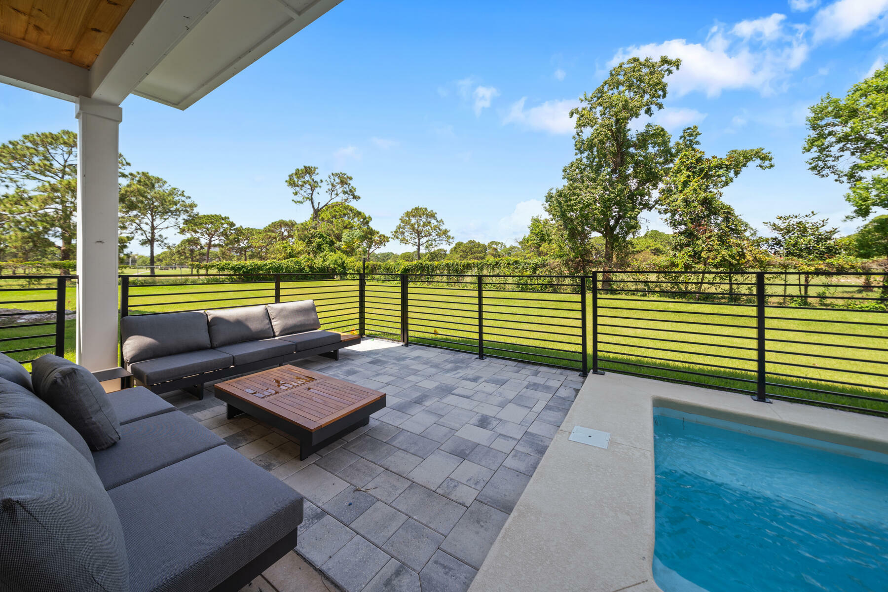 Property Photo: 2440 Belmar Court FL 32408
