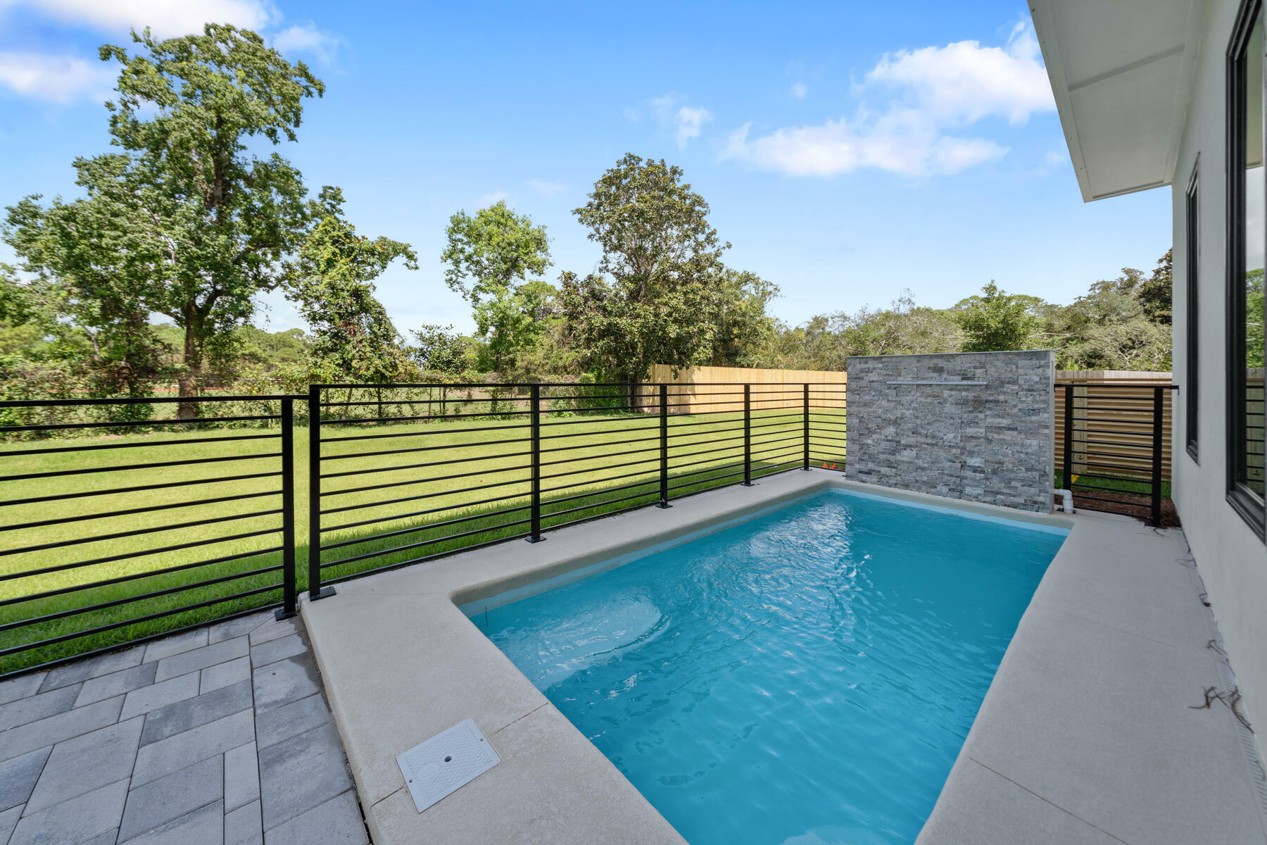 Property Photo: 2456 Belmar Court FL 32408
