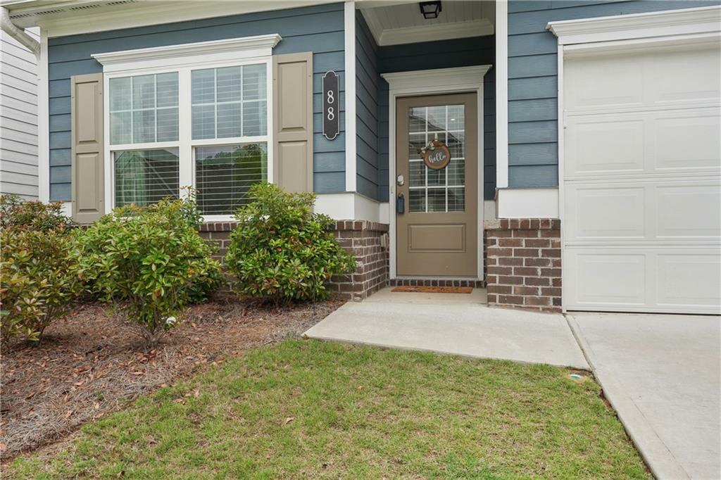 Property Photo: 88 Crossroad Circle GA 30143