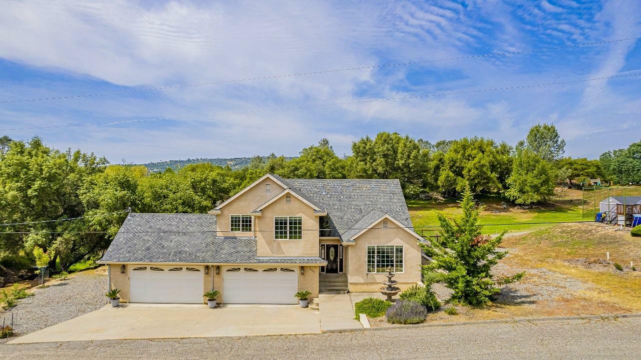 Property Photo: 30840 Badger Court CA 93614