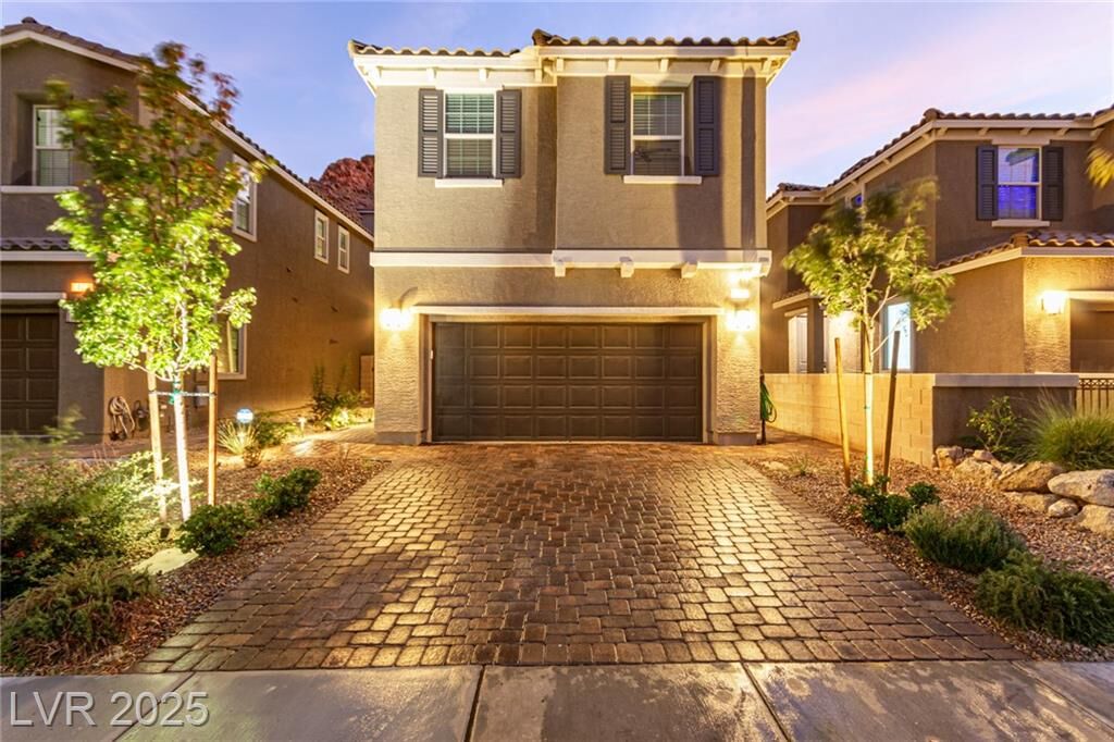 Property Photo:  39 Castleton Tower Court  NV 89011
