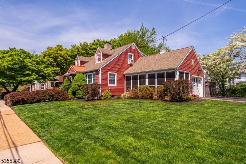 Property Photo: 905 Lakeside Pl NJ 07083