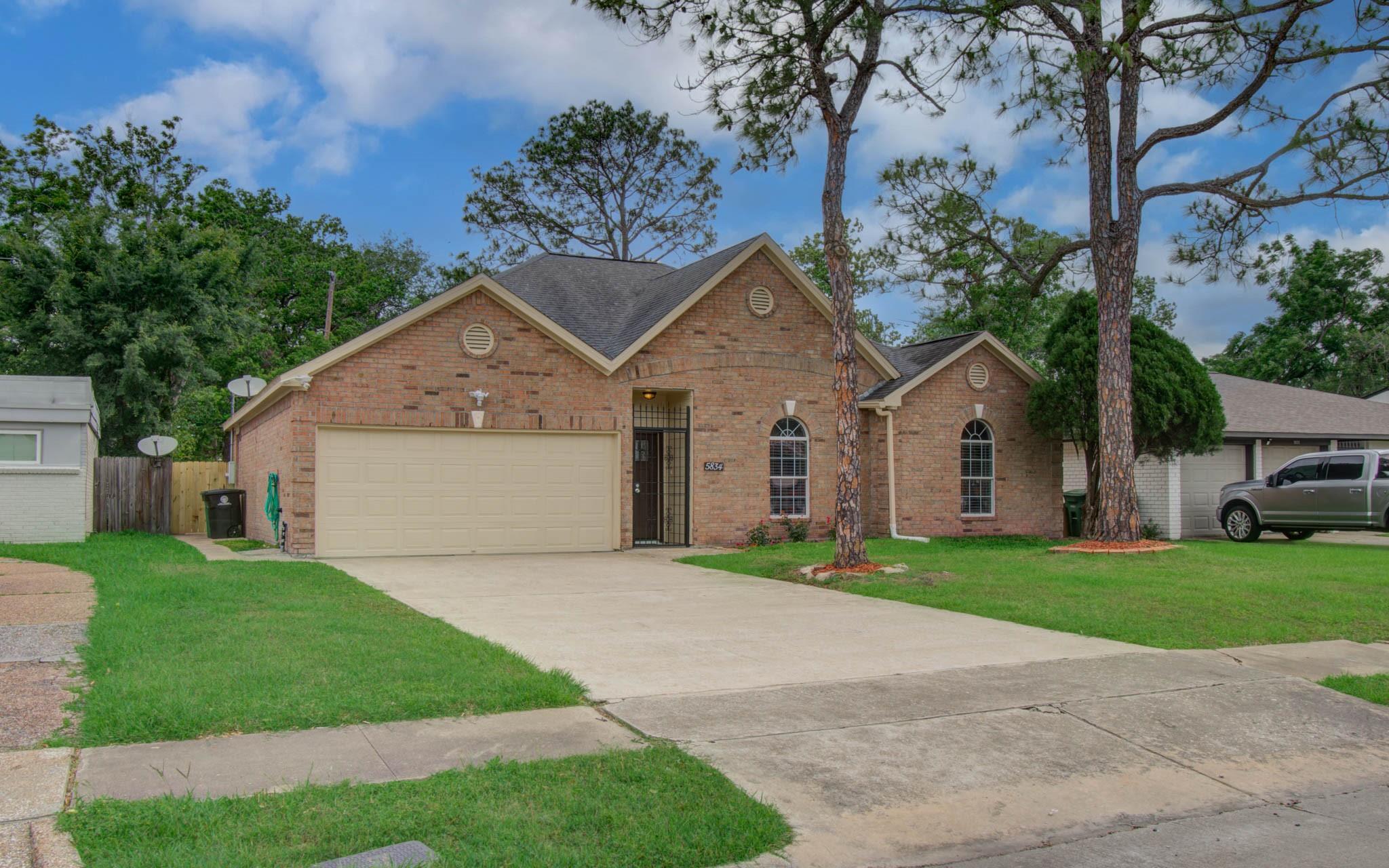 Property Photo: 5834 W Airport Boulevard TX 77035
