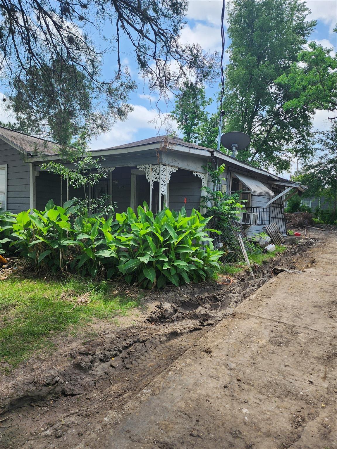 Property Photo: 3544 Mainer Street TX 77021