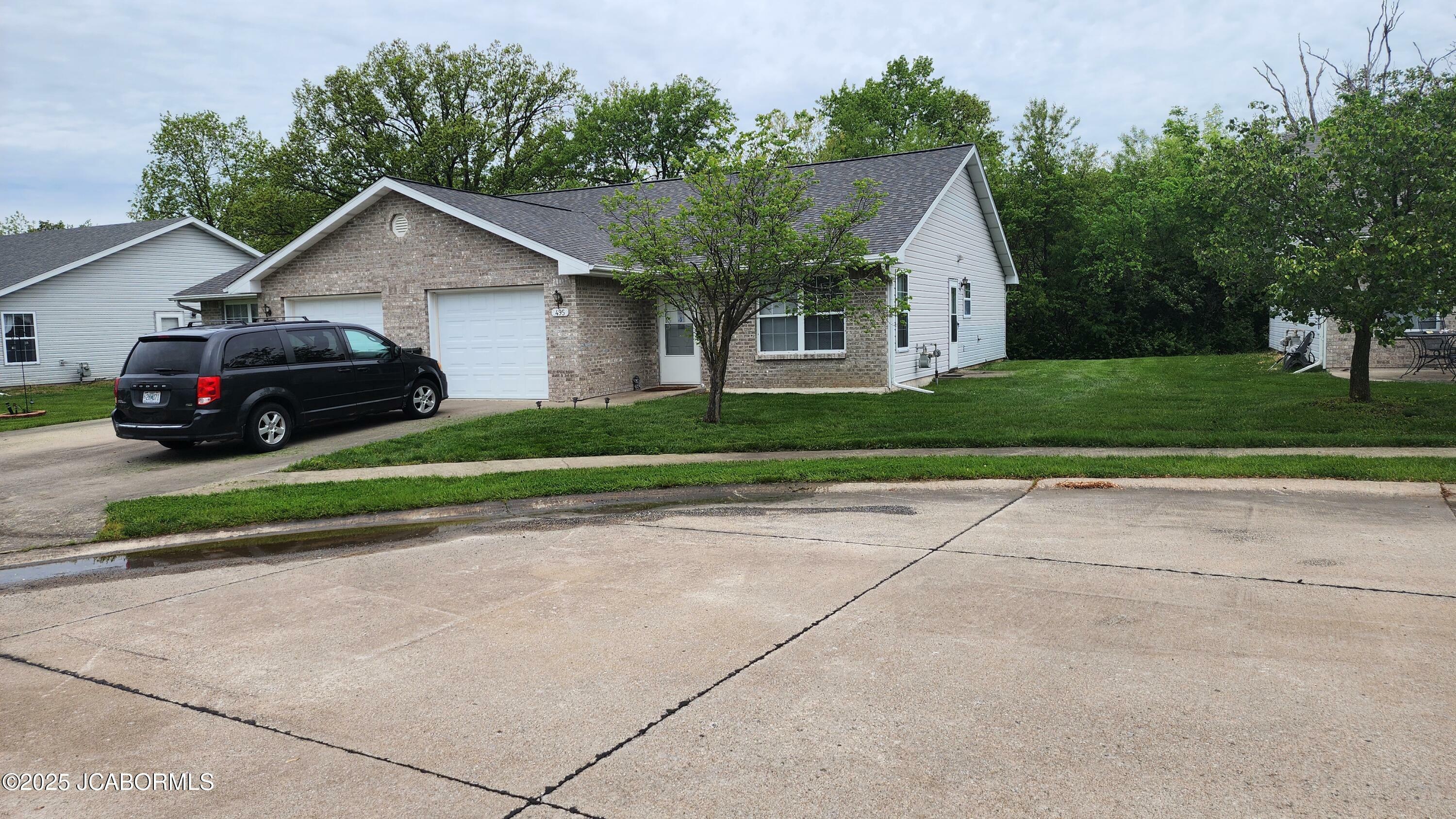 Property Photo: 493 Sabre Circle MO 65251