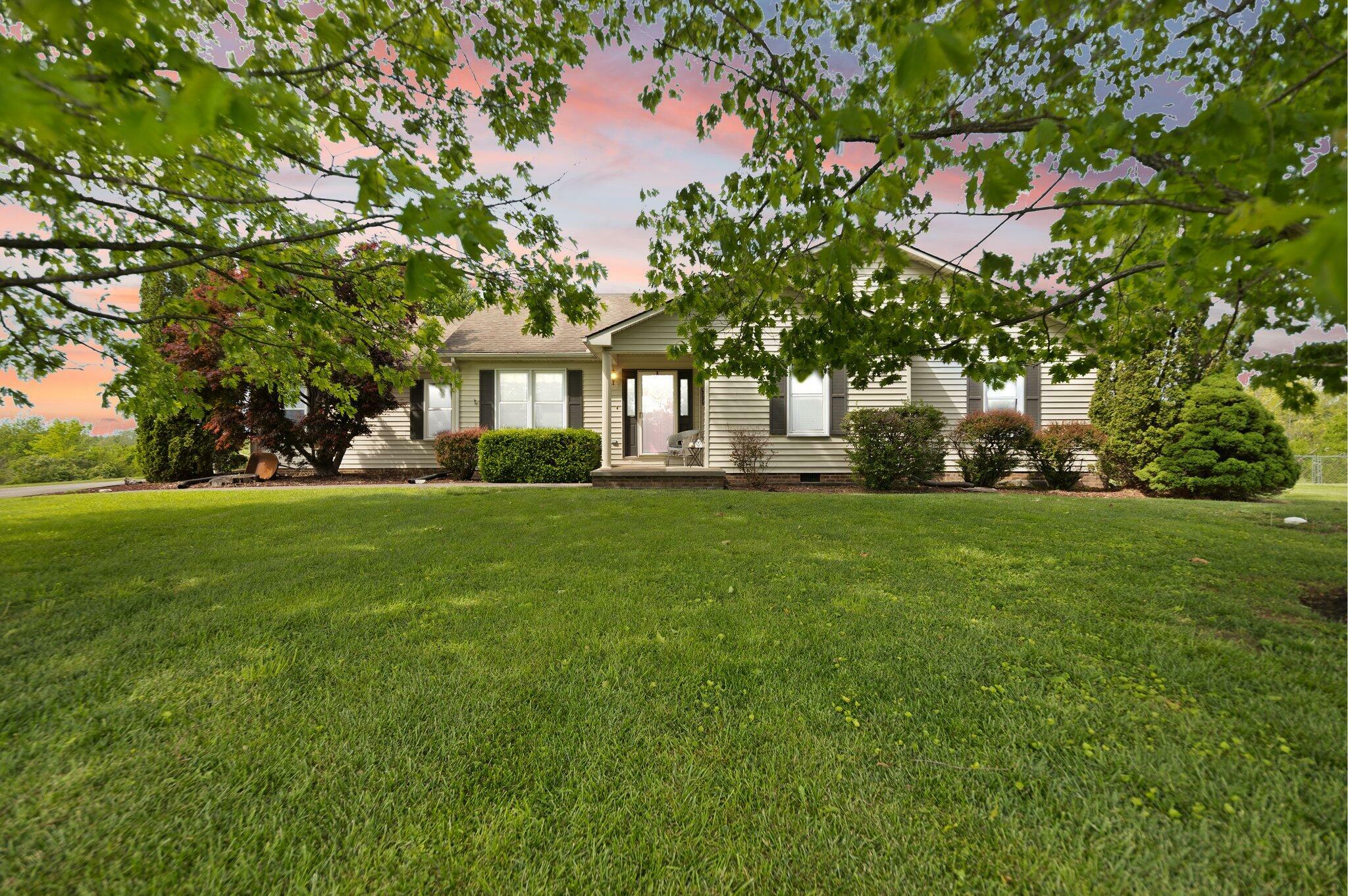 Property Photo: 111 Woodridge Way Way KY 40403