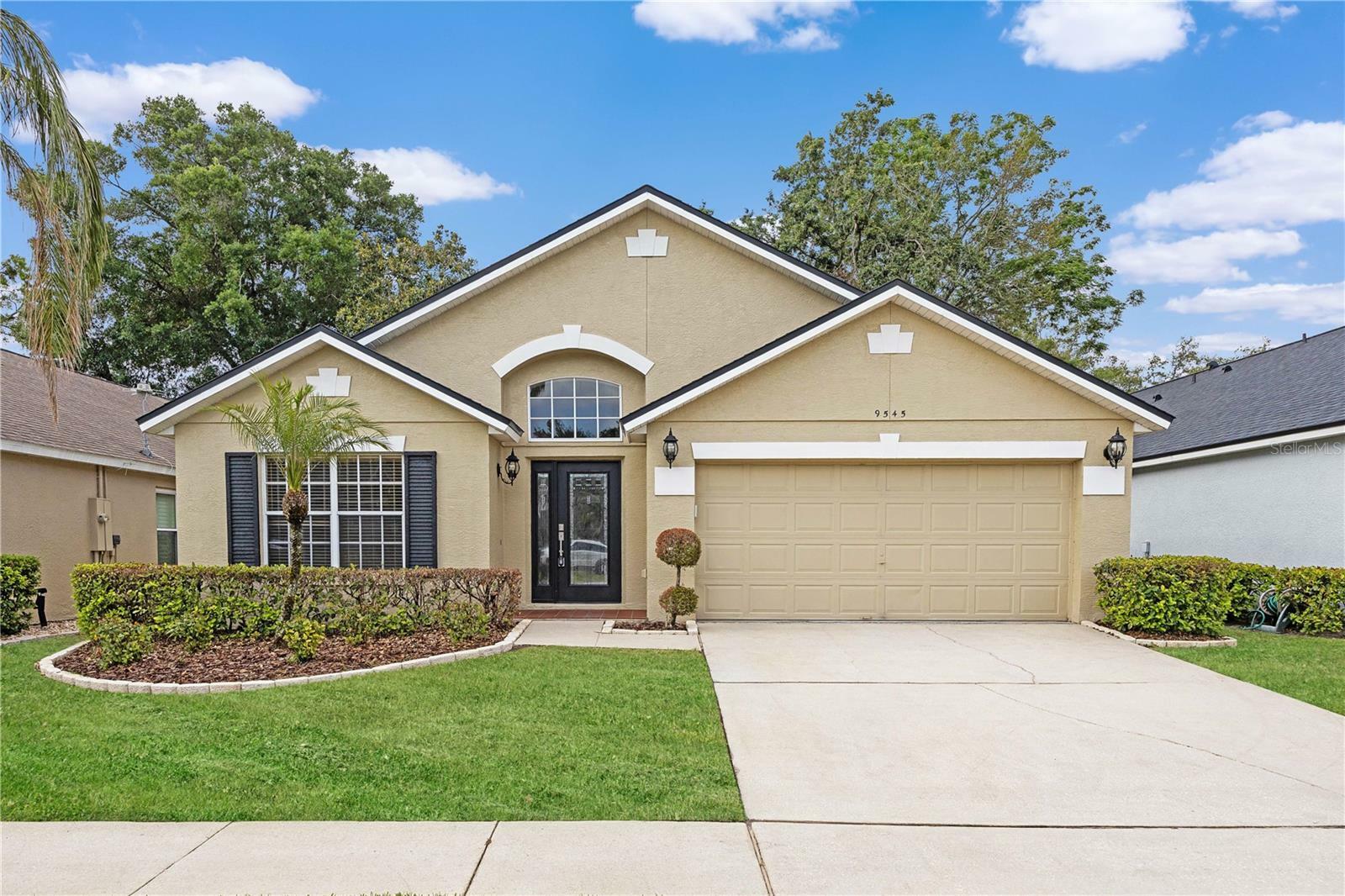 Property Photo: 9545 Southern Garden Circle FL 32714