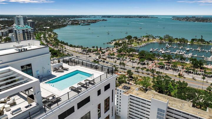 33 S Palm Avenue 1403  Sarasota FL 34236 photo