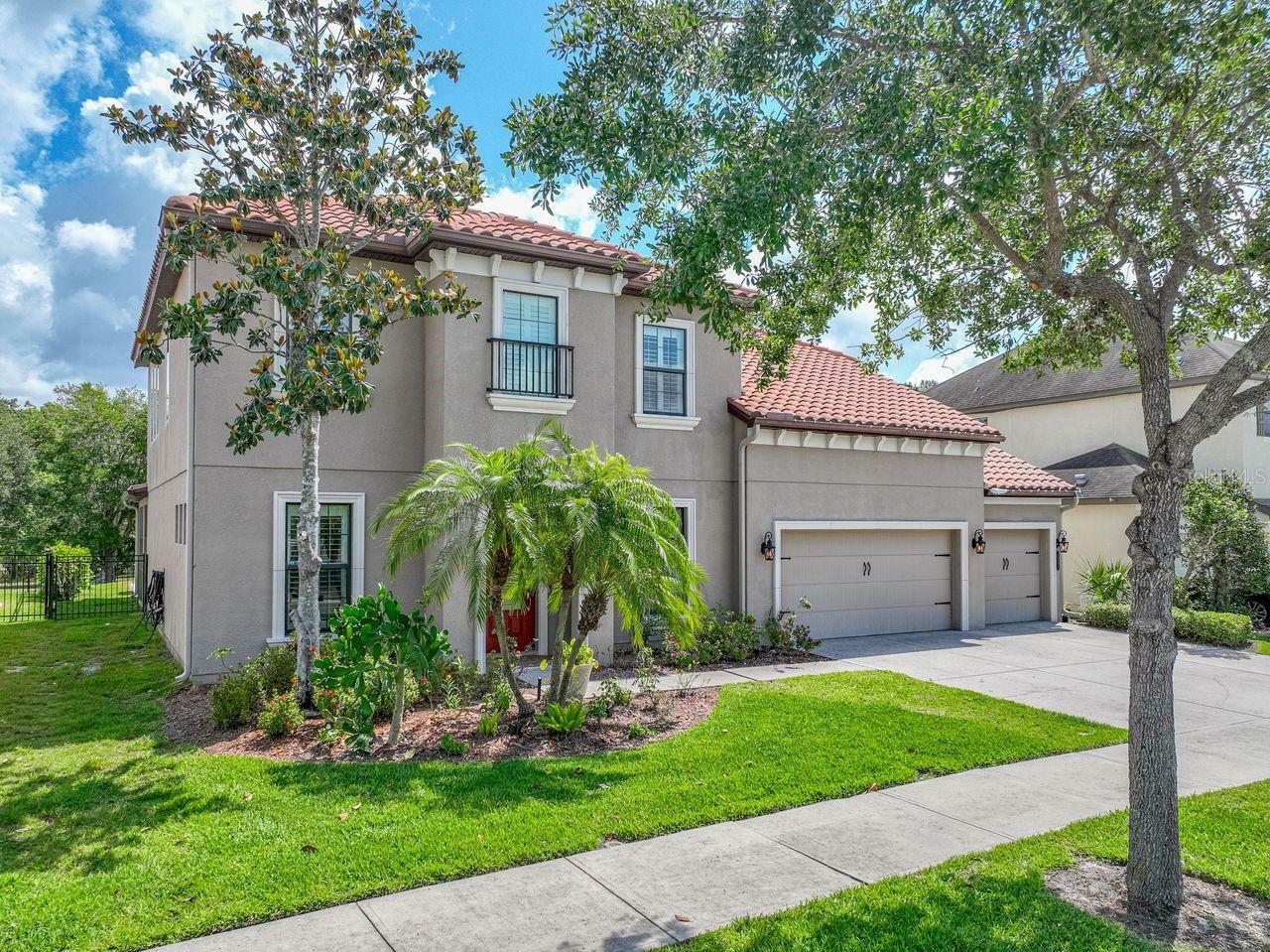Property Photo: 7927 Hampton Lake Drive FL 33647