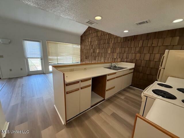 Property Photo: 828 Oakleigh Avenue MS 39507