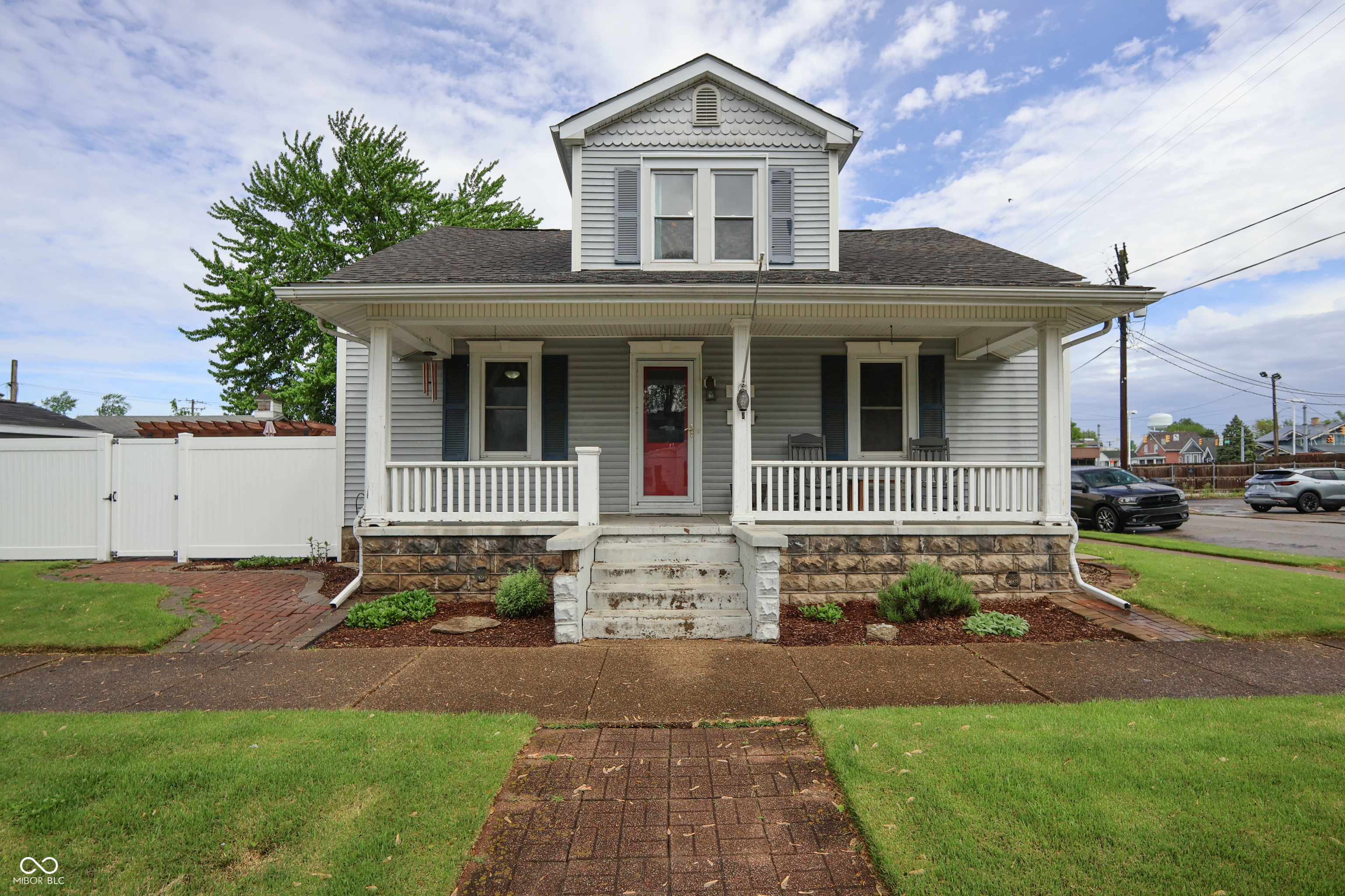 Property Photo: 115 E 5th Street IN 47274