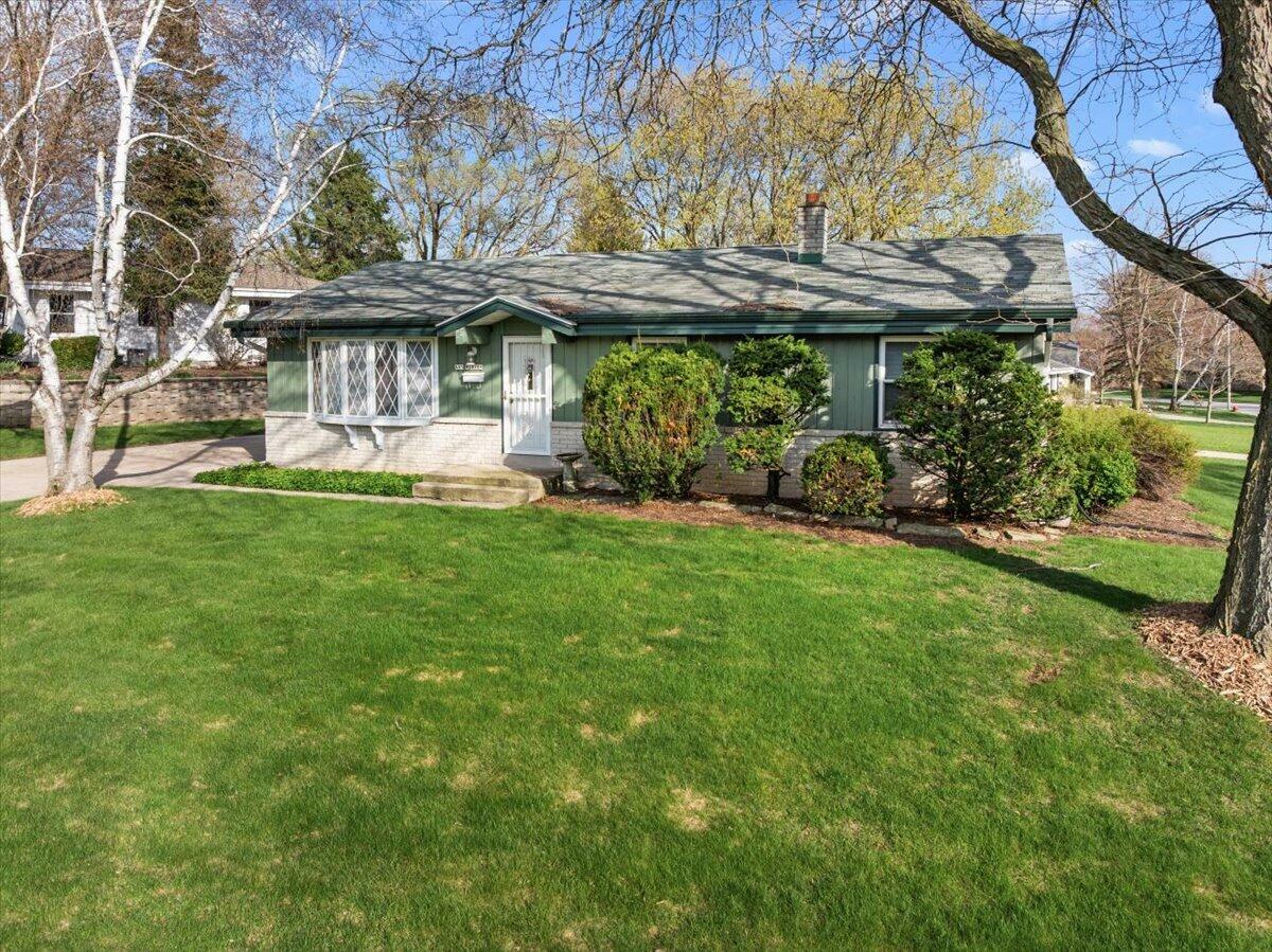 Property Photo: N85w18199 Tyler Dr WI 53051