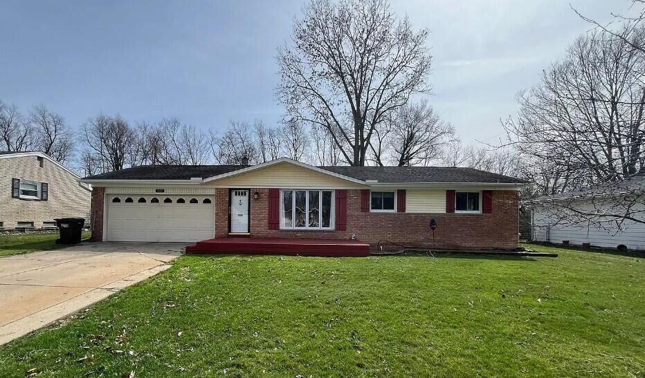 Property Photo:  