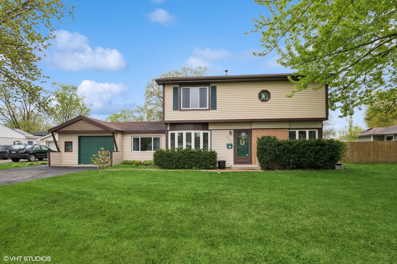 Property Photo: 2404 Meadow Drive IL 60008