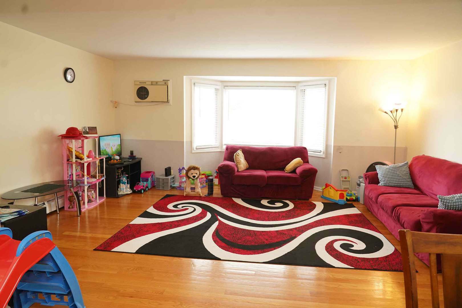 Property Photo: 527 W Eastman Street W 1A IL 60005