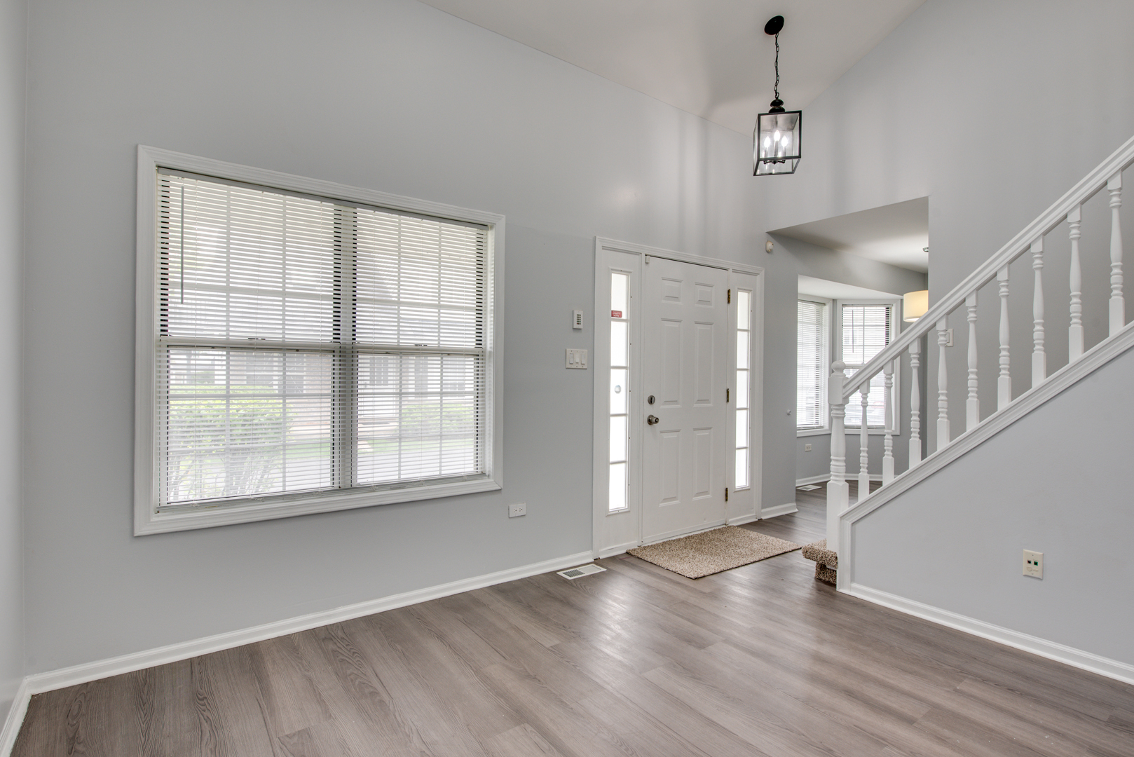 Property Photo: 3491 Willowview Court 1 IL 60504