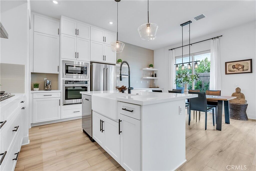 Property Photo:  31948 Via Encima  CA 92675 