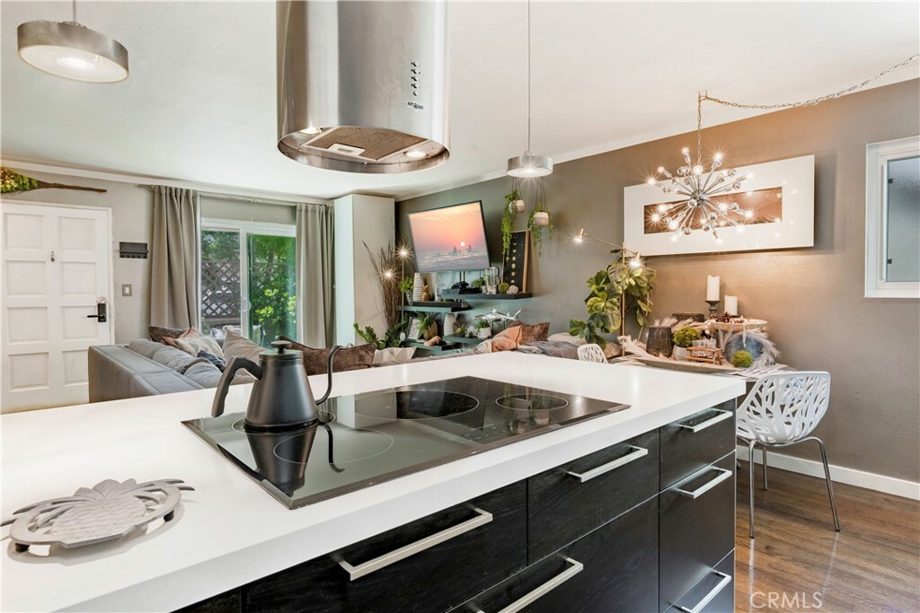 Property Photo: 360 Obispo Avenue 15 CA 90814