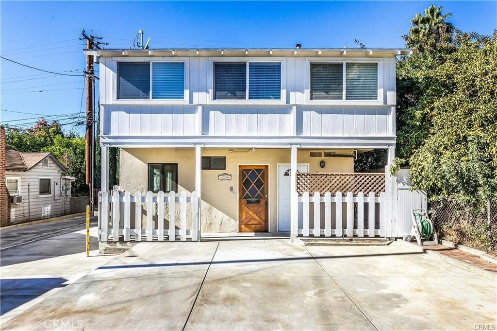 Property Photo: 229 Mayflower Avenue CA 91016