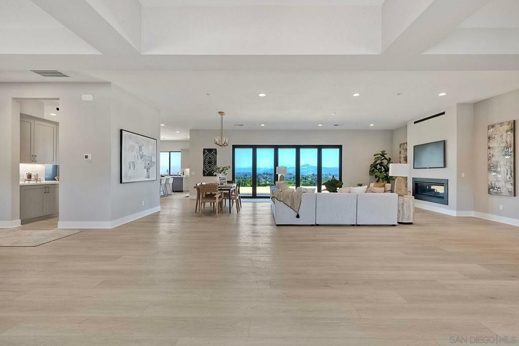 Property Photo: 1648 Calle Catalina CA 92029