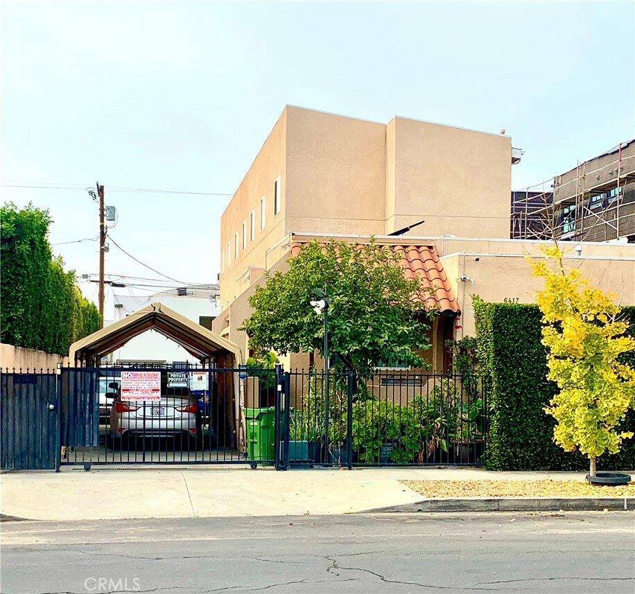Property Photo: 6417 Troost Avenue CA 91606