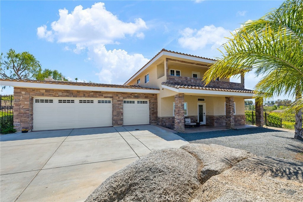 Property Photo:  36615 E Benton Road  CA 92592 