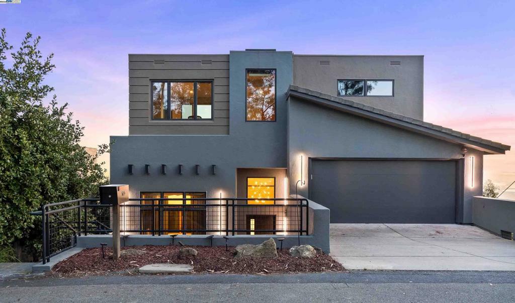 Property Photo:  103 Diablo Dr  CA 94611 