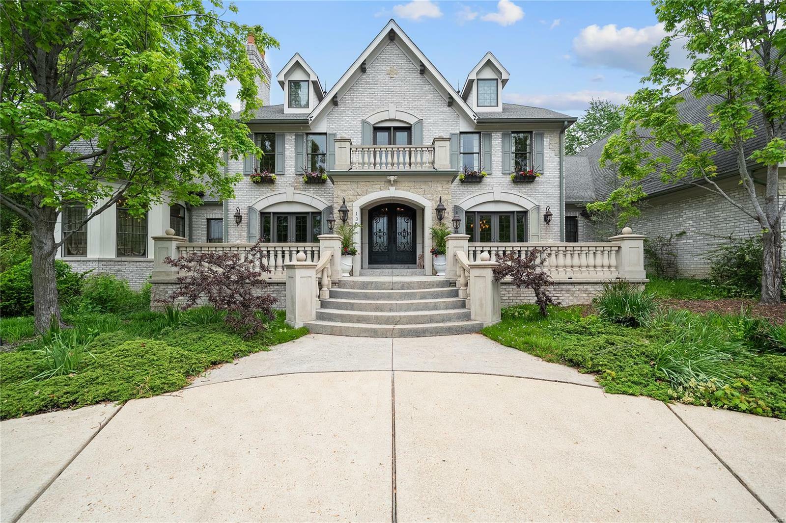 Property Photo: 135 Ballas Court MO 63131