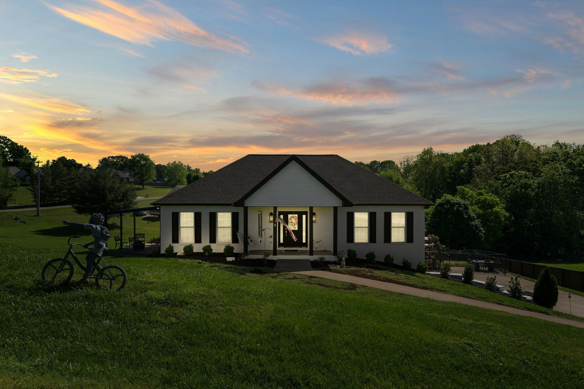 Property Photo: 1003 Ridgeview Dr TN 37146