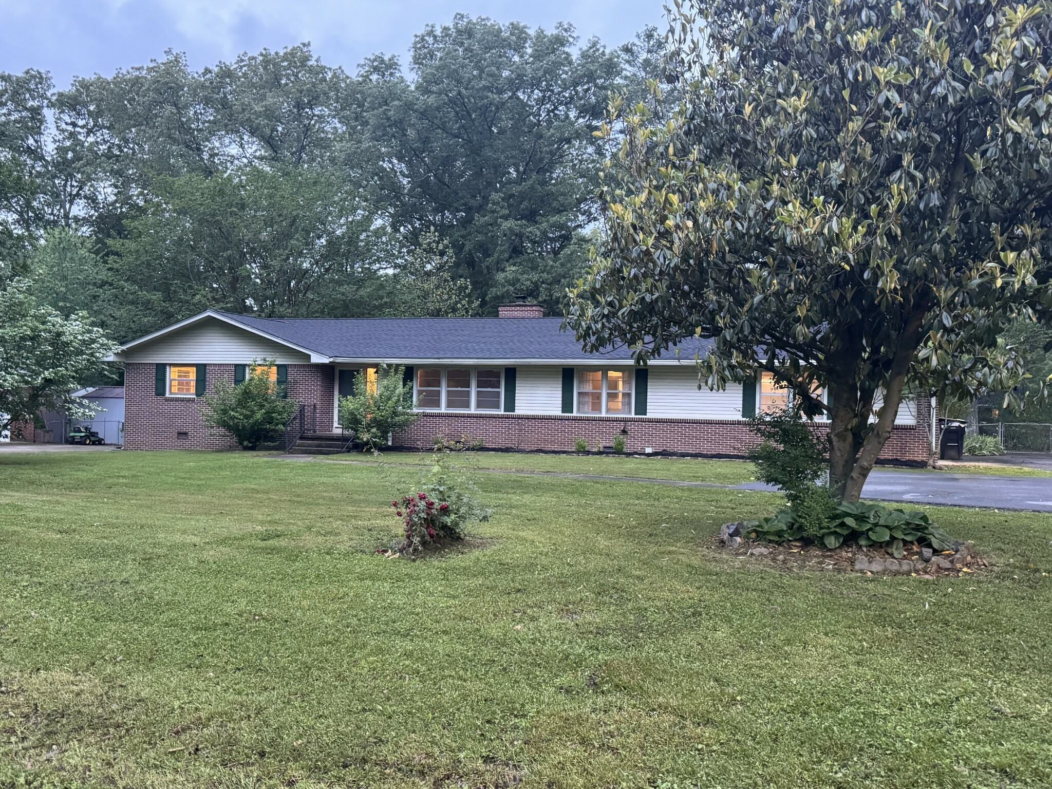 Property Photo: 419 Westwood Dr TN 37388