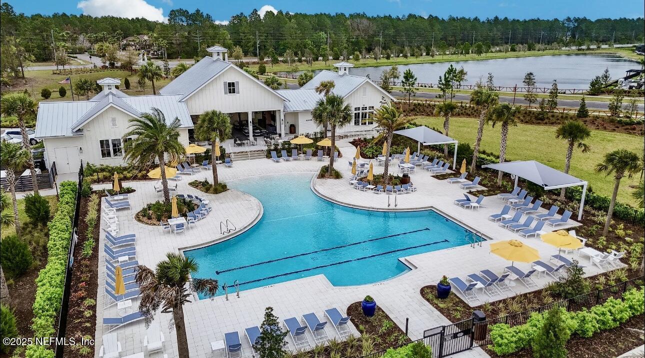 Property Photo: 462 Hillendale Circle FL 32259