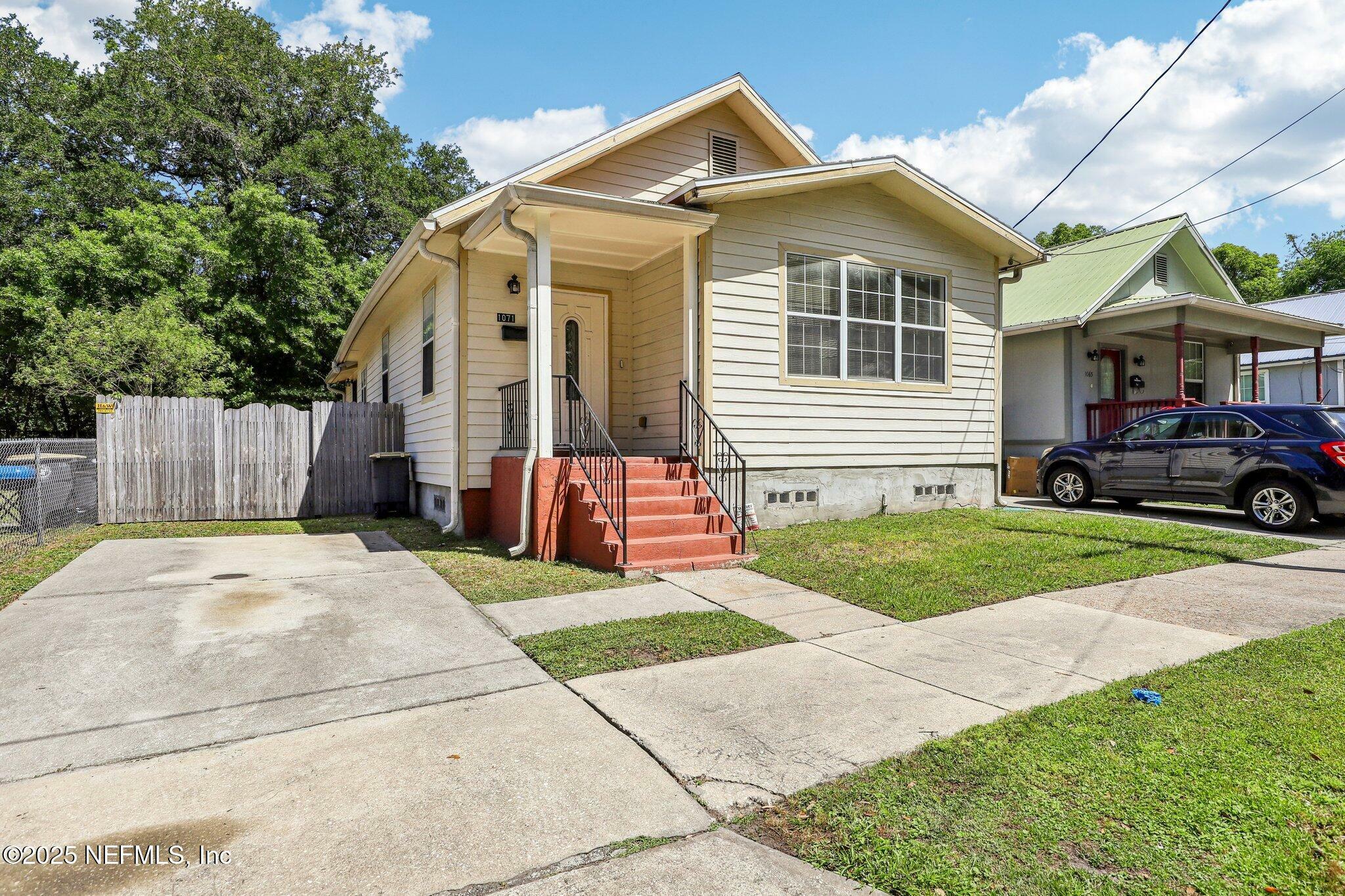 Property Photo: 1071 Scriven Street FL 32209