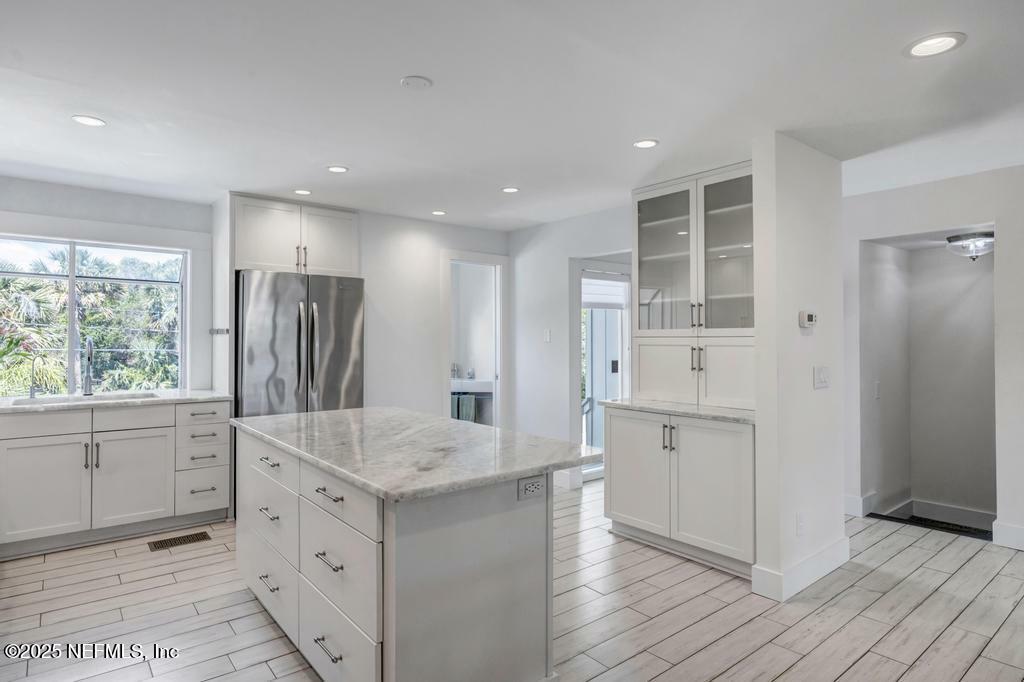 Property Photo: 2325 Seminole Road FL 32233
