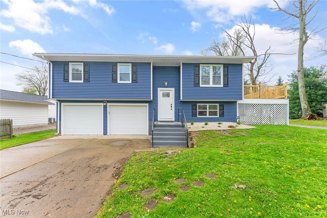 Property Photo:  977 Chrysann Drive  OH 44420 