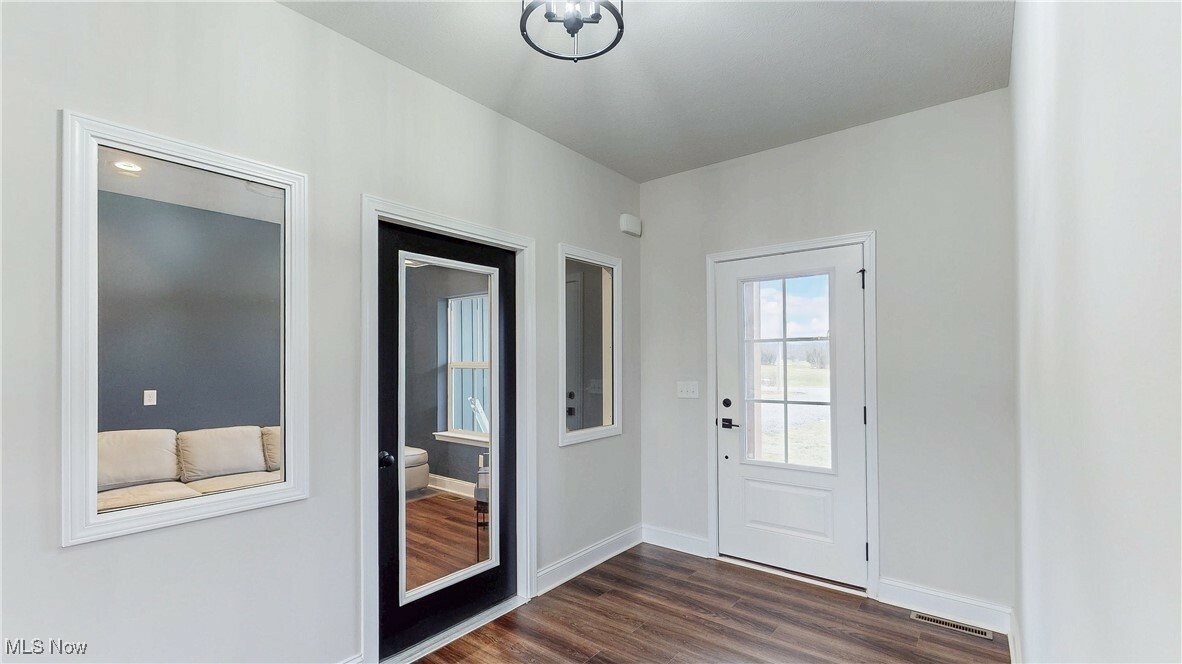 Property Photo: 755 SE River Road OH 44429