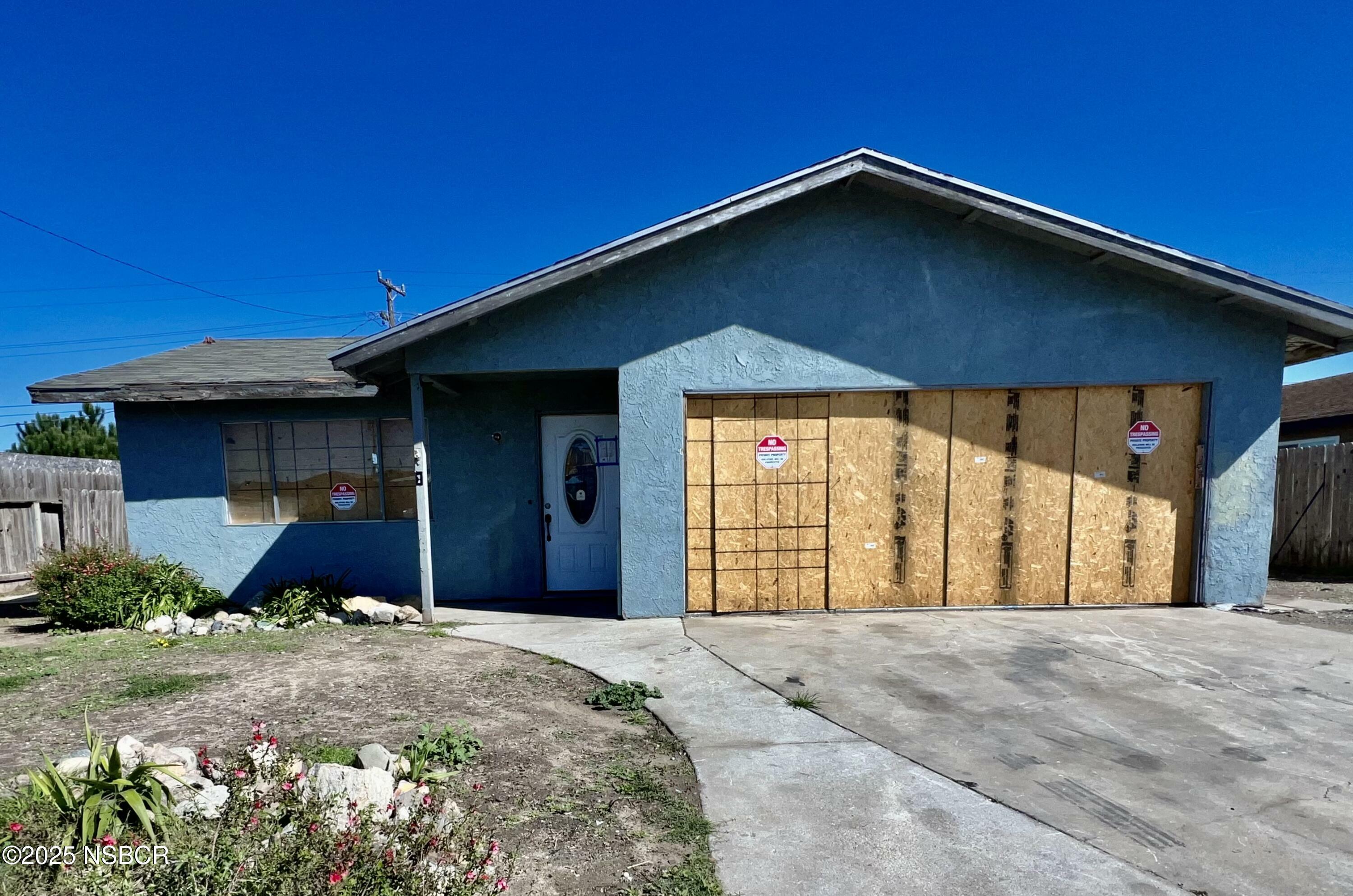 1901 Ironwood Drive  Santa Maria CA 93455 photo