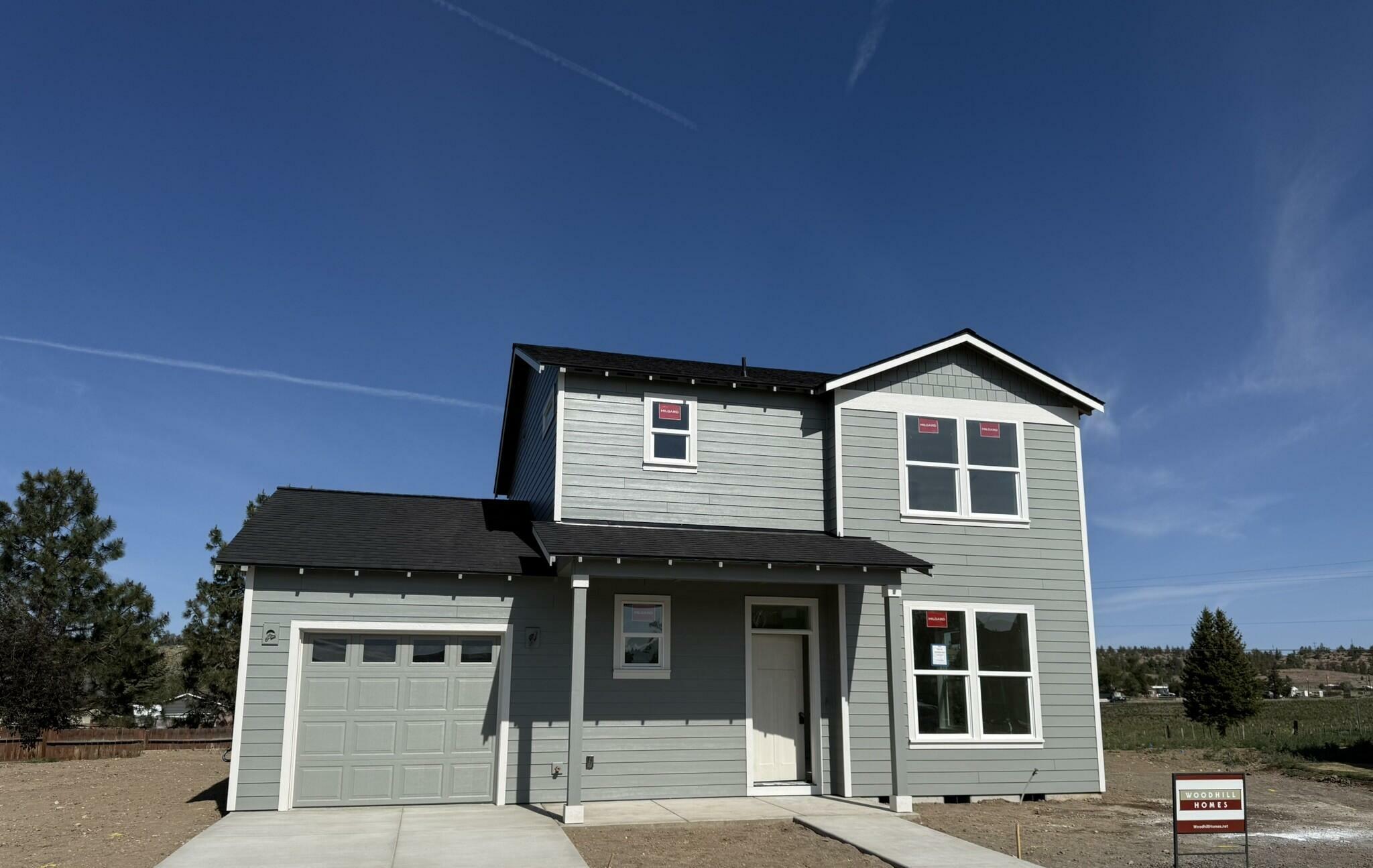 Property Photo: 766 NE Rickenbacker Road OR 97741