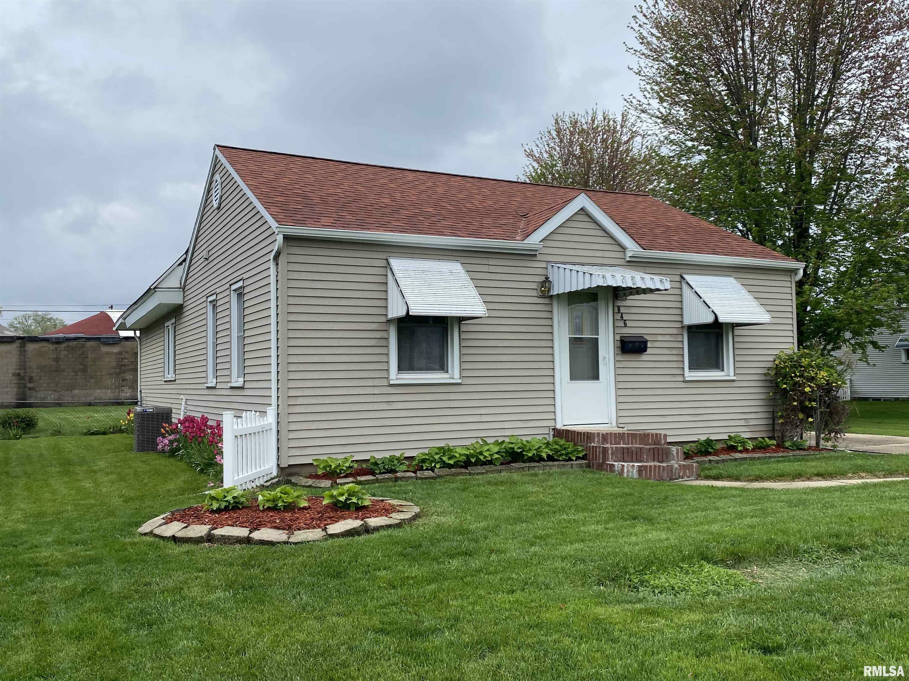 846 S 7th Avenue  Canton IL 61520 photo
