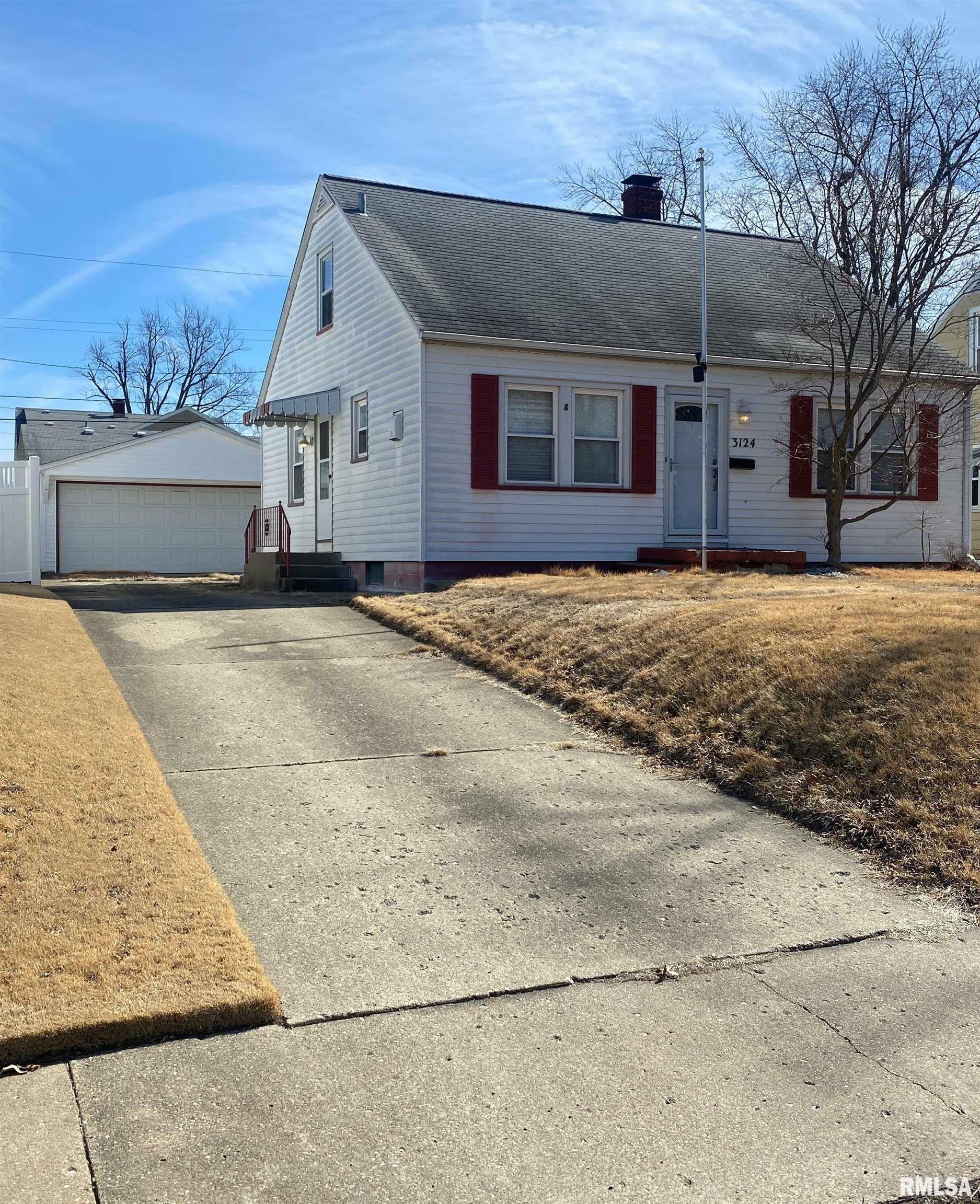 Property Photo: 3124 N Parish Avenue IL 61604