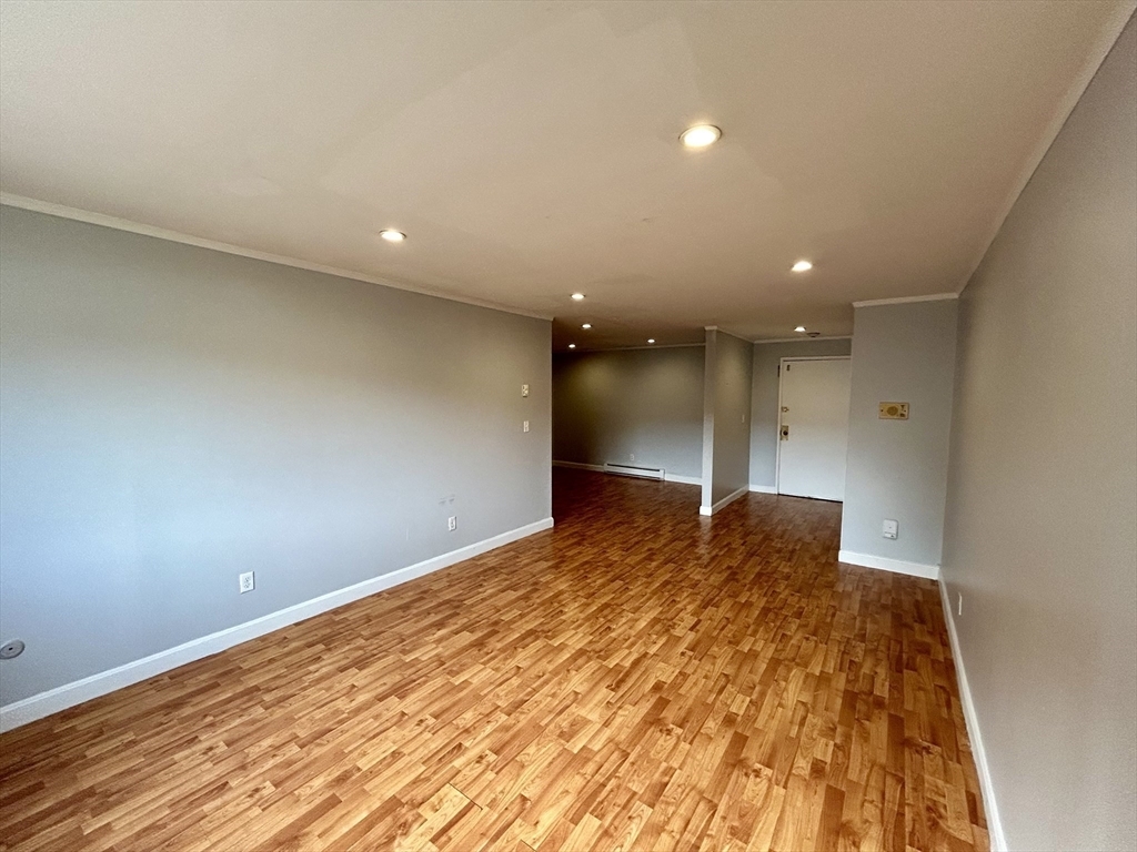 Property Photo: 9 Weld St 14 MA 01702