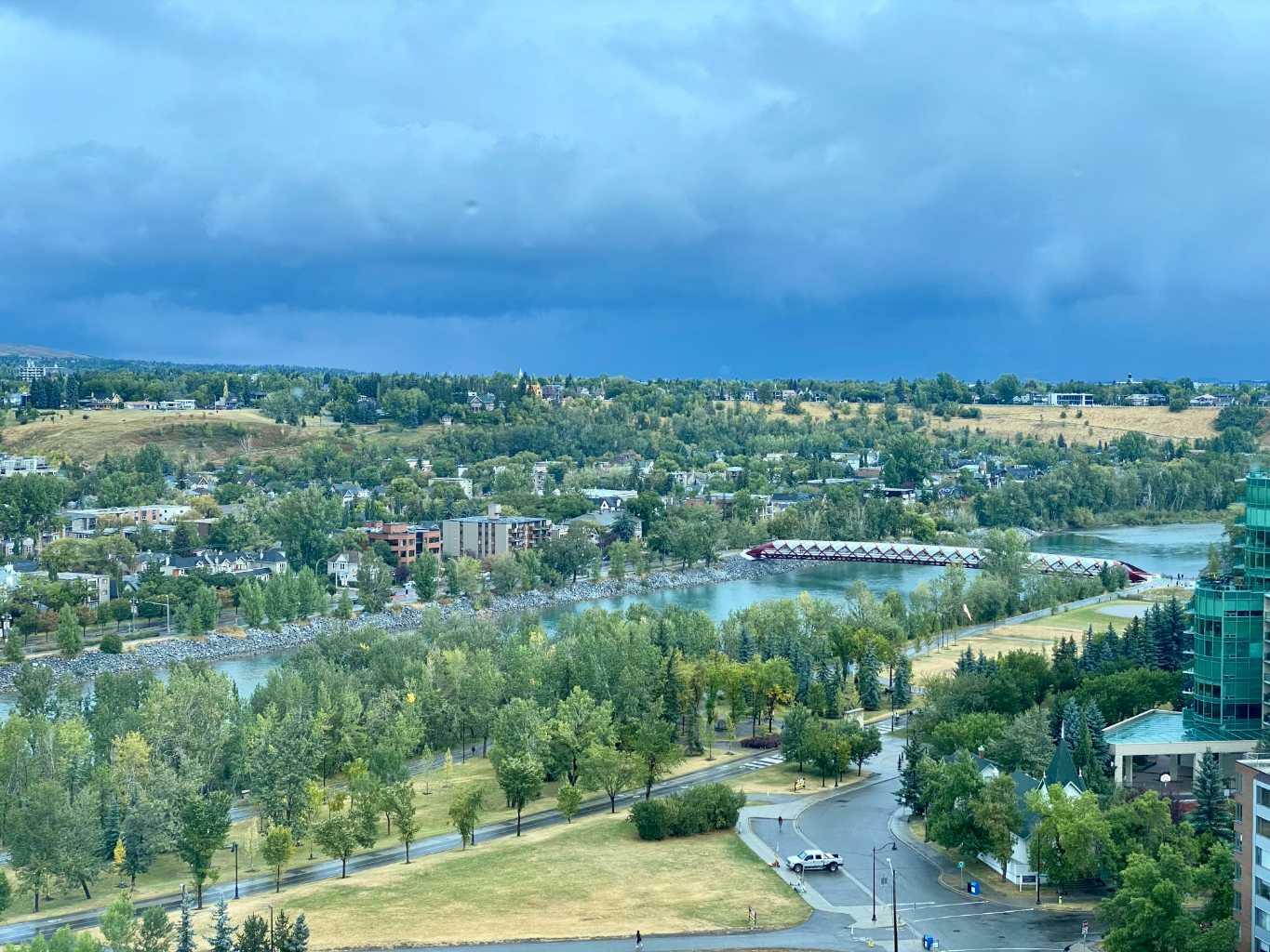 Property Photo: 920 5 Avenue SW 2005 AB T2P 5P6