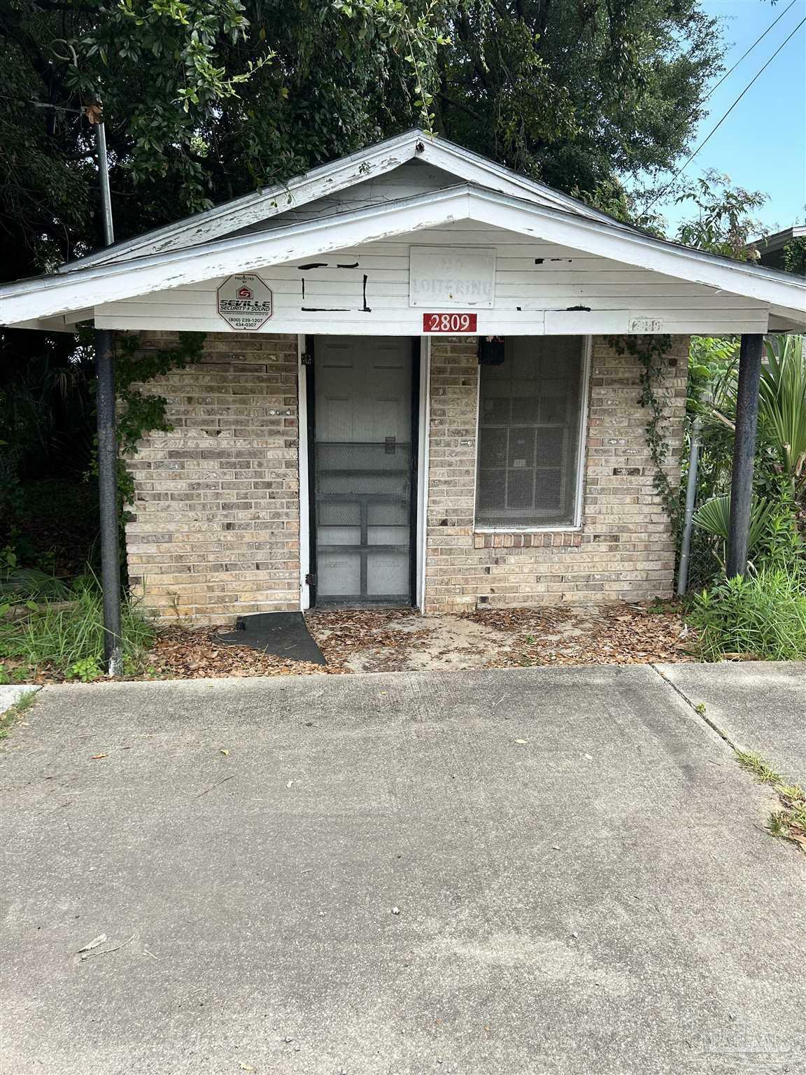 Property Photo:  2809 N Hayne St  FL 32503 