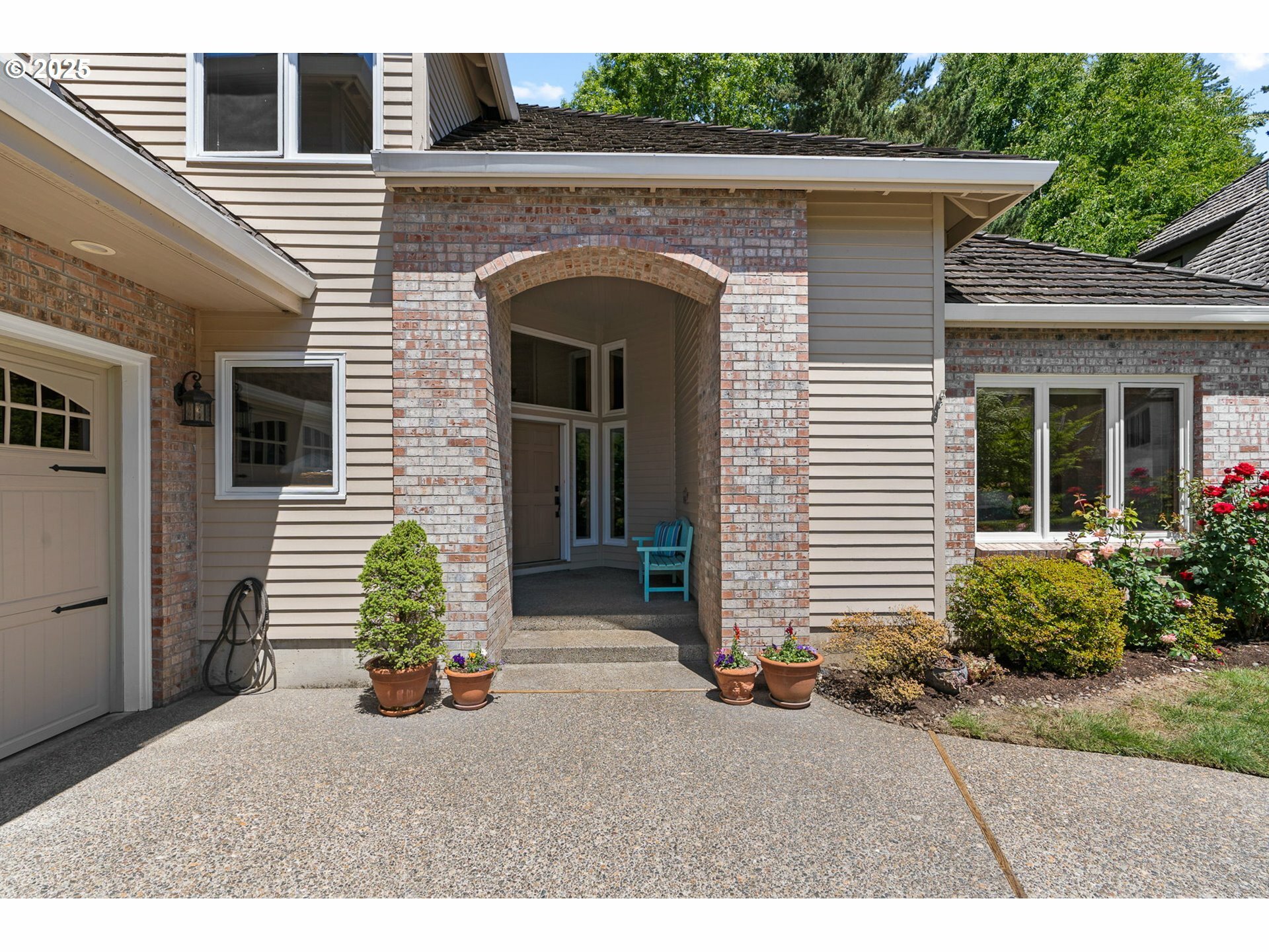 Property Photo: 19056 Megan Pl OR 97034